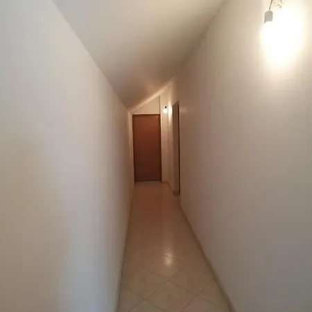 Sunny Jukic With Sea View *