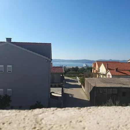 Sunny Jukic With Sea View アパート ザダル