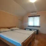 Апартаменти Sunny Jukic With Sea View