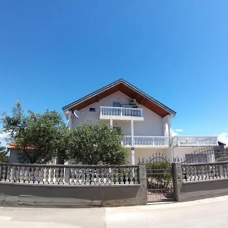 Sunny Jukic With Sea View Zára